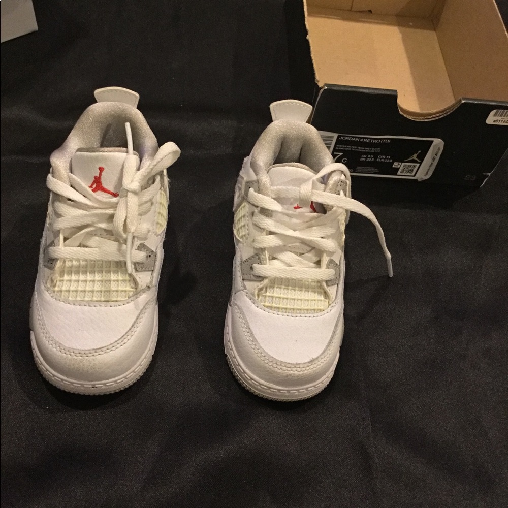 Air Jordan 4 Retro ‘White Oreo’ (TD) Size 7